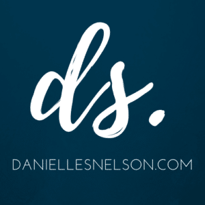 DanielleSnelson.com